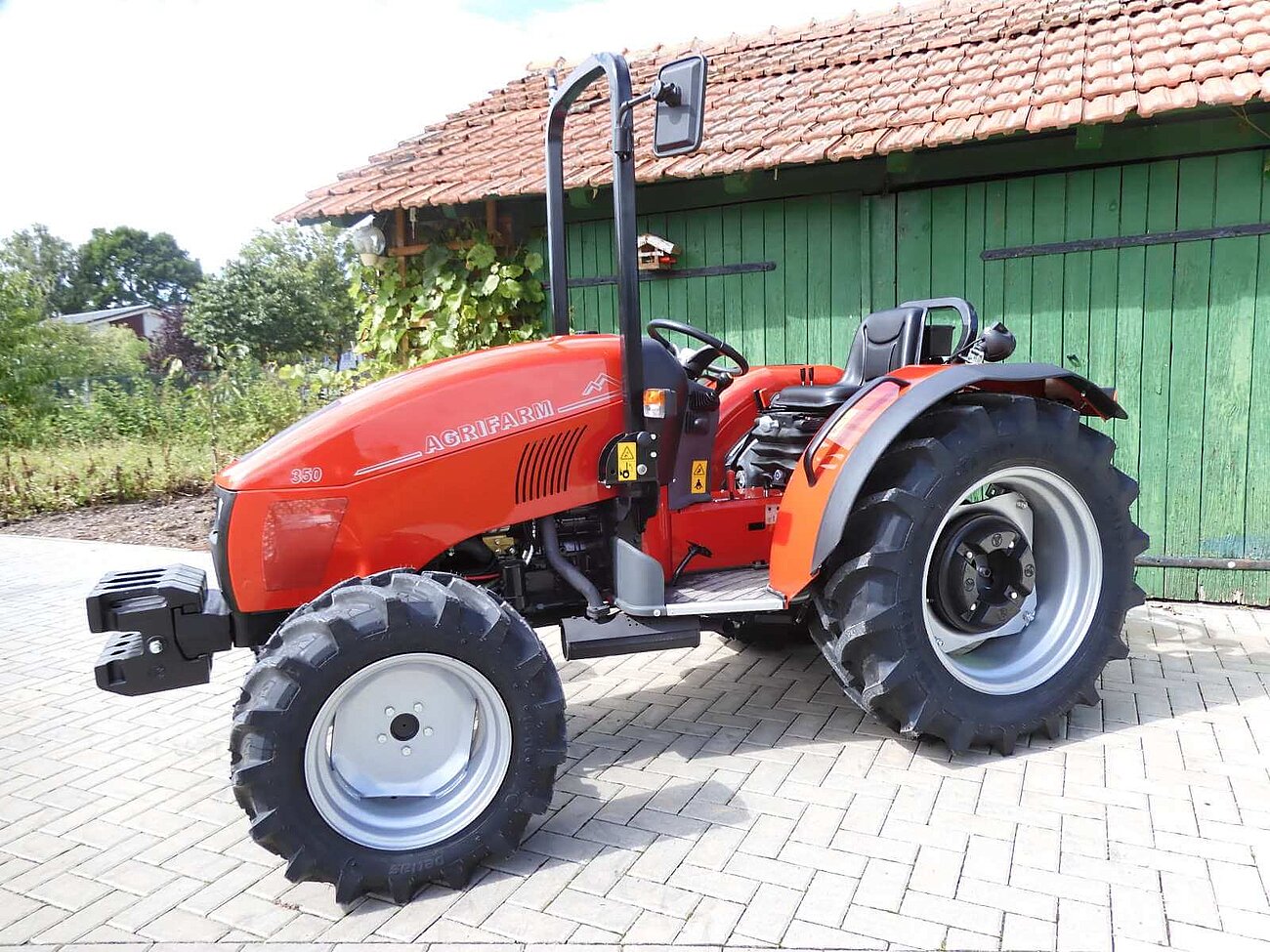 AGRIFARM Serie 350 und 450 Allradtraktor Seite