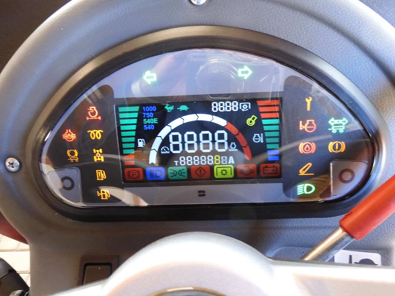 AGRIFARM Serie 350 und 450 Allradtraktor Cockpit