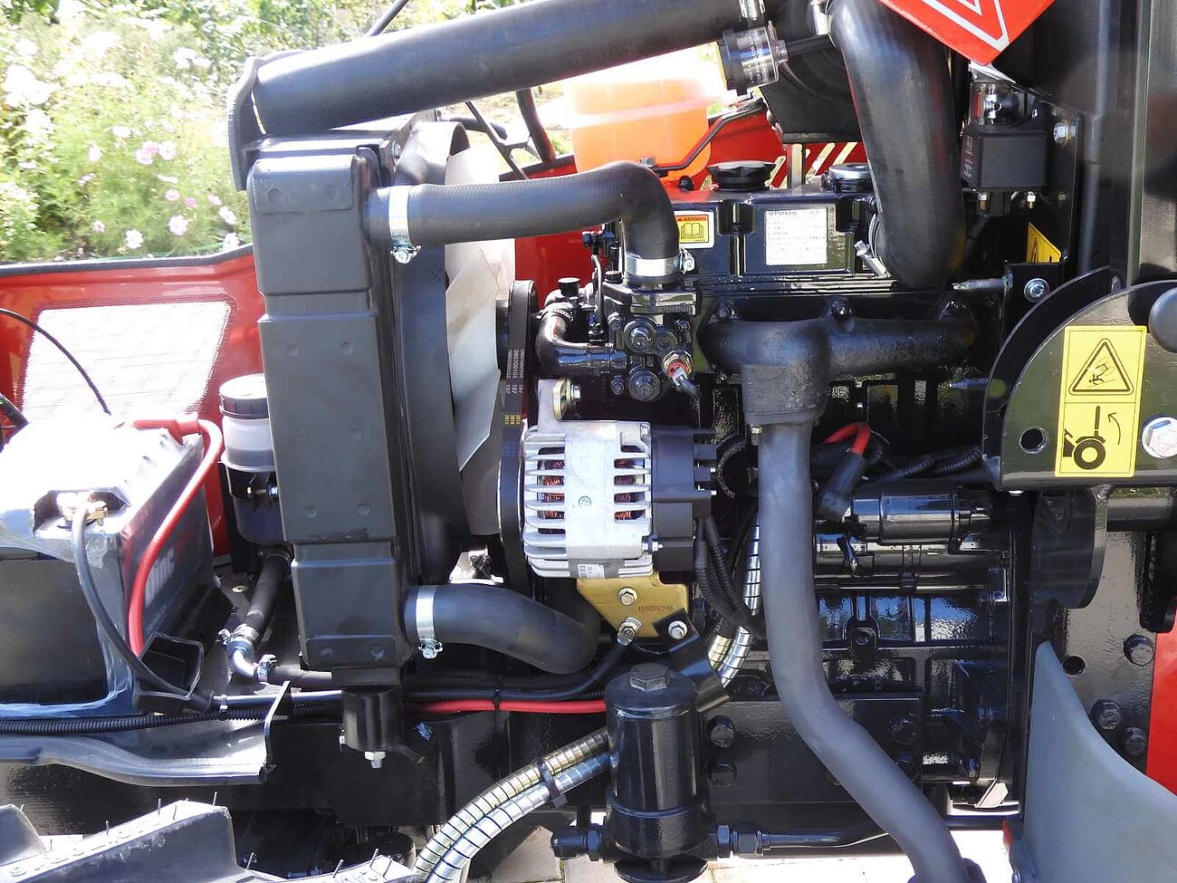 AGRIFARM Serie 350 und 450 Allradtraktor Motoreinheit